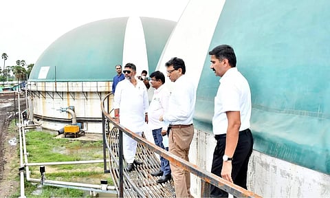 DK Shivakumar visits bio-CNG plant
