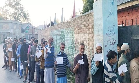 J-K records 26.72% turnout as of 11 am in first phase voting