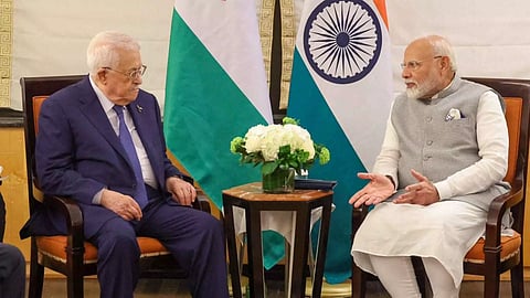 Prime Minister Narendra Modi met Palestinian President Mahmoud Abbas (IANS) 