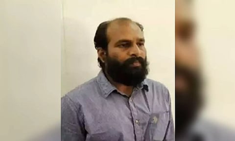 Gangster 'Seizing’ Raja