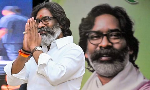  Jharkhand Chief Minister Hemant Soren during distribution of appointment letters to candidates selected through various examinations conducted by JSSC (PTI)