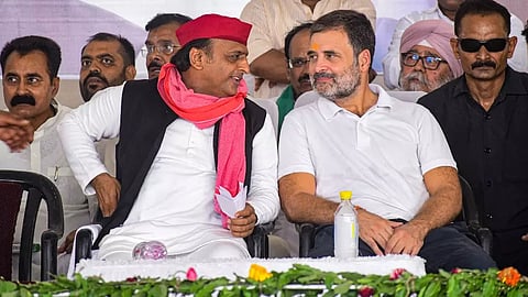 Congress leader Rahul Gandhi and Samajwadi Party Chief Akhilesh Yadav (PTI)