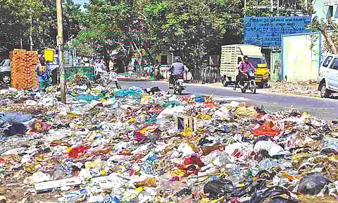 Pile of overflowing garbage (File photo)