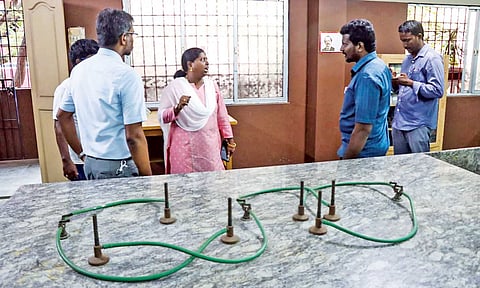 Chemistry lab at the private school in Tiruvottiyur