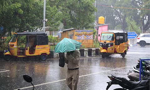 Sudden downpour hits Chennai (Hemanathan M)