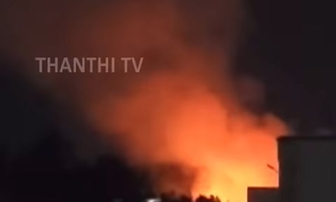 Major fire breaks out at tea warehouse in Coimbatore(Thanthi TV screengrab)