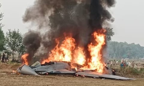 MiG-29 fighter jet of the Indian Air Force crashed in a field near Uttar Pradesh