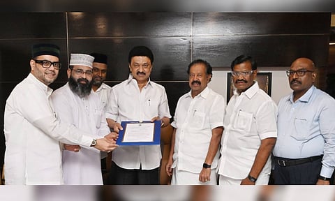 CM Stalin handed over release order for 45kg free sandalwood for Nagore Dargah Kanduri festival 