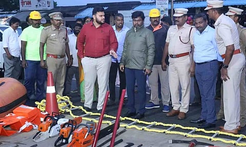 Rescue operations under way in Mamallapuram (Maalaimalar)