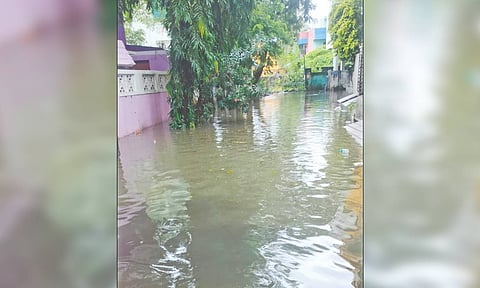 An inundated street in Peerkankaranai