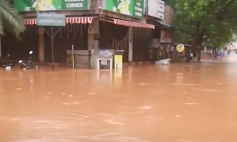 Visual of flooded area in Puducherry due to the impact of Cyclone Fengal (Thanthi TV)