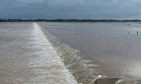 Cyclone Fengal impact: WRD moves men, material to critical areas along Thenpennai River