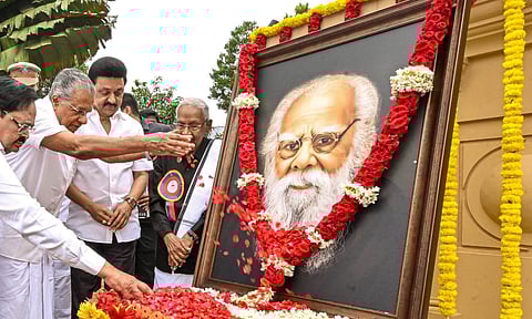 Kerala Chief Minister Pinarayi Vijayan with Tamil Nadu Chief Minister MK Stalin during the inauguration of the Thanthai Periyar Memorial and Periyar Library, established in honour of Dravidar Kazhagam founder Periyar E V Ramasamy, at Vaikom in Kottayam (PTI)
