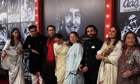 Bollywood actor Randhir Kapoor with actors Kareena Kapoor, Karisma Kapoor, Saif Ali Khan, Ranbir Kapoor, Alia Bhatt and other members of the Kapoor family during the birth centenary celebration (PTI)