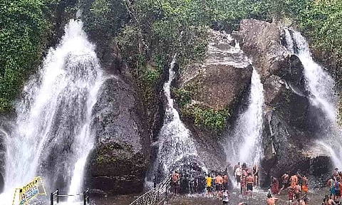 Courtallam Falls 
