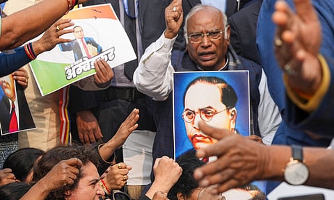 LoP in the Rajya Sabha and Congress President Mallikarjun Kharge with party MPs Priyanka Gandhi Vadra, K C Venugopal and other INDIA bloc members during a protest in Parliament premises (PTI)