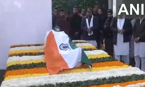 State honour was accorded to former Haryana CM Chaudhary Om Prakash Chautala at Tejakhera farmhouse