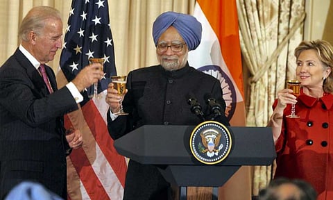 Manmohan Singh with Hillary Clinton and Joe Biden at a toast for 'Indo-American' friendship at a luncheon in Washington (PTI)