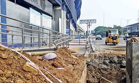 Ramp at the entrance of Airport Metro Station is in shambles 
