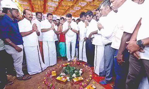 Ministers KN Nehru, Anbil Mahesh along with Tiruchy Collector M Pradeep Kumar at stone laying ceremony
