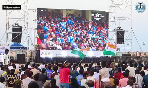 Chennaiites enjoy India vs Pakistan match screening at Marina Beach (Photo: Hemanathan M) 