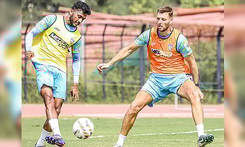 Farukh Choudhary (L) and Ryan Edwards (R) (Photo: Chennaiyin FC) 