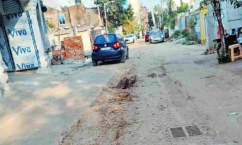 Citizen connect: TNEB, Metro works render Vivekananda Main Road unusable