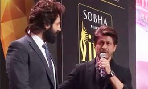 Shah Rukh Khan with Karthik Aaryan 