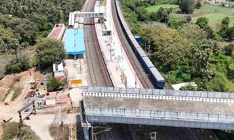 Railway flyover work near Chengalpattu (Thanthi TV)
