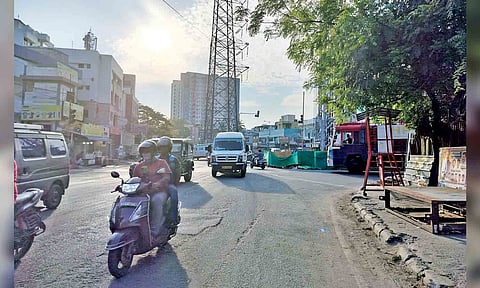 Barricades placed at the junction connecting Konnur High Road, Madras–Tiruvallur High Road, and New Avadi Road