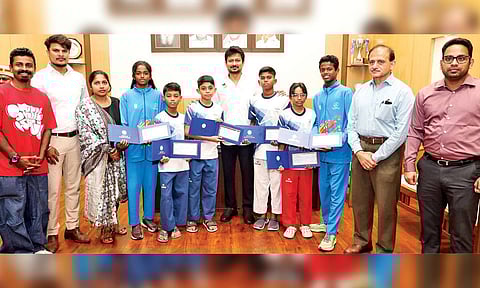  Deputy Chief Minister Udhayanidhi Stalin handed out cheques worth Rs 2.50 lakh each, totalling Rs 15 lakh, to six athletes