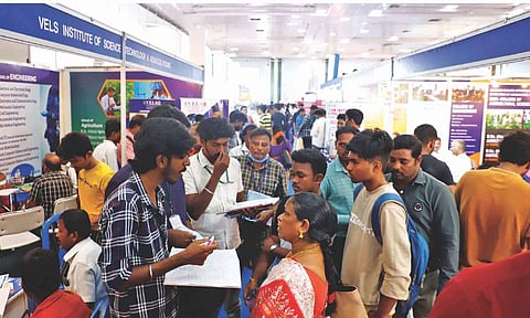 Daily Thanthi - VIT Education Fair