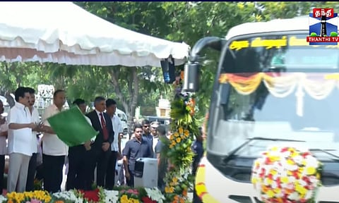 CM Stalin flags off 214 new buses in Chennai (Photo: Thanthi TV)