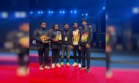 The Tamil Nadu A team with the medal 