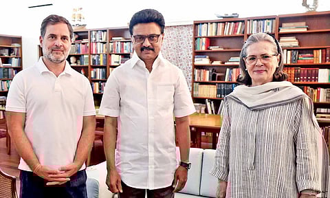 Chief Minister Stalin meets with Sonia and Rahul Gandhi at the latter’s residence in New Delhi on Friday