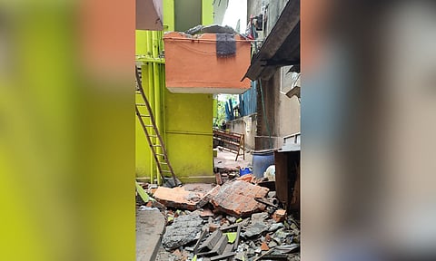 Image of the balcony collapsed house in Nochikuppam