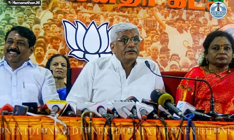 Gajendra Singh Shekhawat with Nainar Nagendran and Dr. Tamilisai Soundararajan