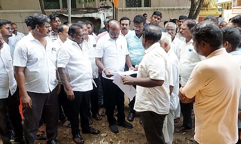 Ma Subramanian inspecting a canal restoration work at Jafferkhanpet 