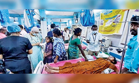 Injured workers and students at Kancheepuram govt hospital 