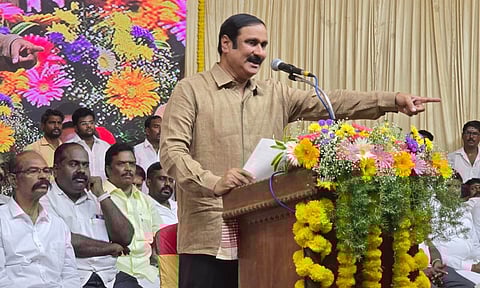 PMK president Anbumani Ramadoss addressing party cadre in Tiruvallur 