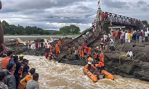  Collapse of a bridge over the Indrayani river in Pune (PTI)