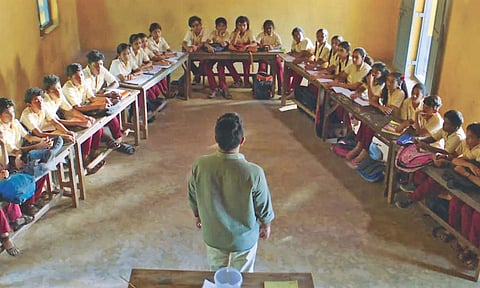 A Pa shaped classroom in the film Sthanarthi Sreekuttan