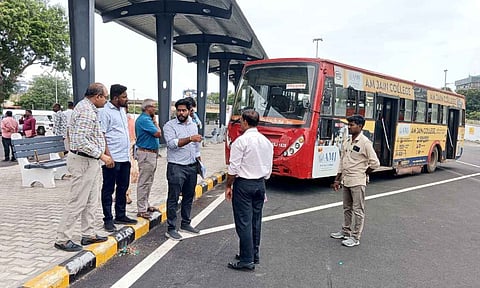 MTC, GCC officials and traffic police inspect Royapuram site ahead of Broadway terminus shift 
