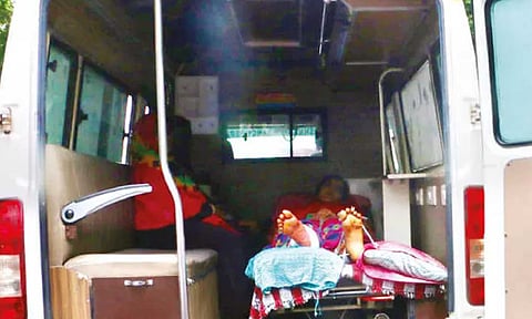  Victim Nargis from Melanelli village in Arakkonam, Ranipet district, arrived in an ambulance to the public grievance 