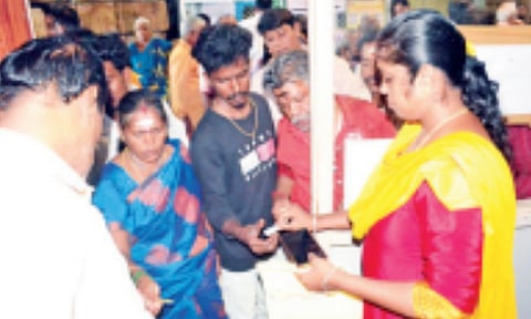 Mobile phones banned at Perur Patteswarar temple