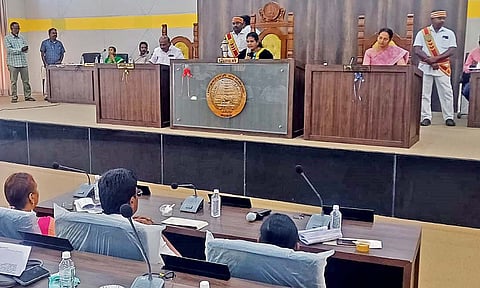 Karur City Corporation Mayor Kavitha Ganesan addressing the members during the council meeting, on Wednesday 