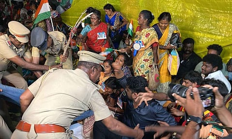 All detained cleanliness workers, protest leaders released after 24 hours