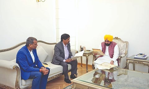 DMK Rajya Sabha MP P Wilson hands over State’s invitation for August 26 event to Punjab CM Bhagwant Mann on Saturday