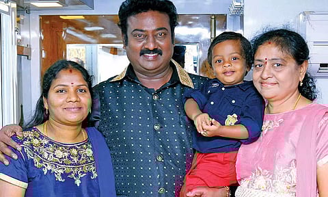 Actor Saravanan with his first wife Suryasri, Second wife Sridevi and son