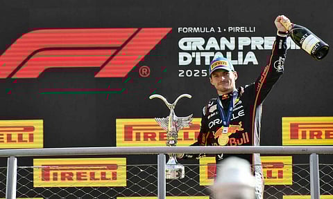 Max Verstappen with the trophy 
